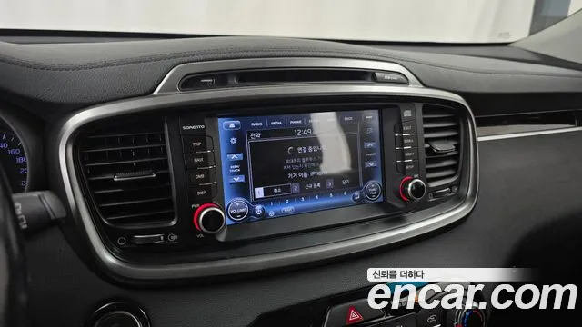 Kia Sorento — фото 14
