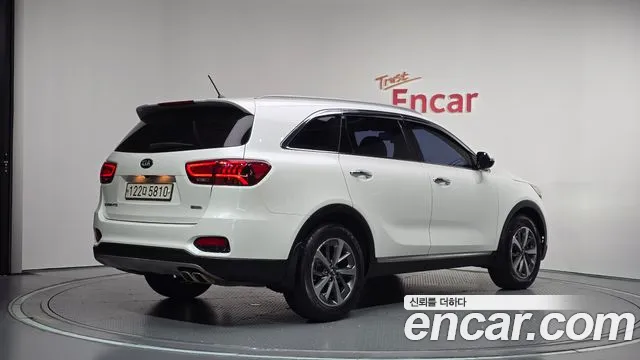 Kia Sorento — фото 2