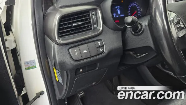 Kia Sorento — фото 27