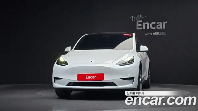 Tesla Model Y — фото 2