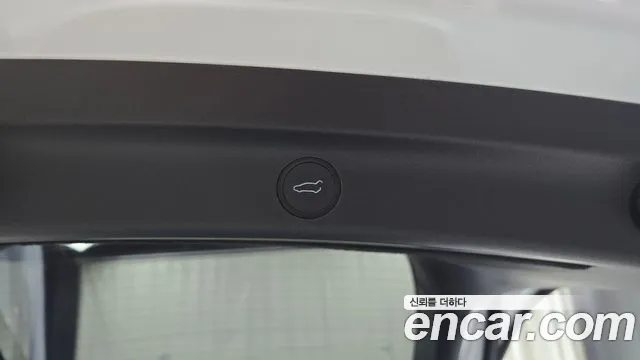 Tesla Model Y — фото 29