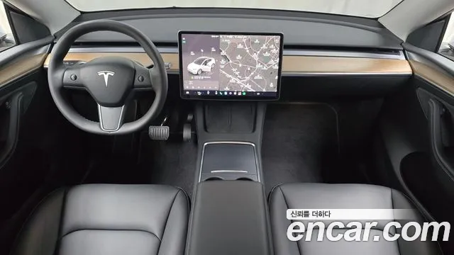Tesla Model Y — фото 6