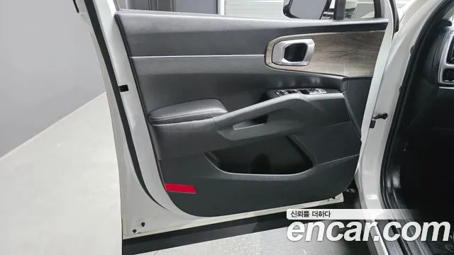 Kia Sorento — фото 24