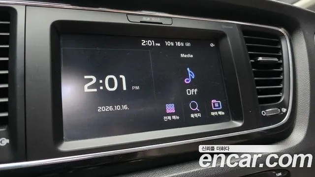 Kia Carnival — фото 13