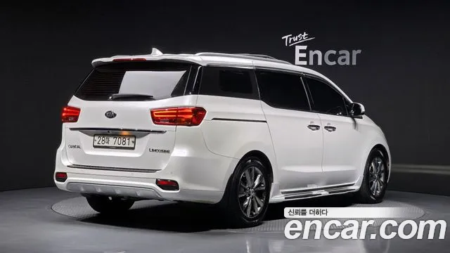 Kia Carnival — фото 2