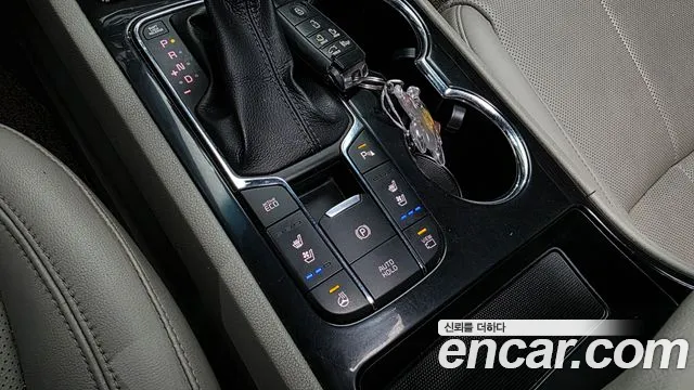 Kia Carnival — фото 28