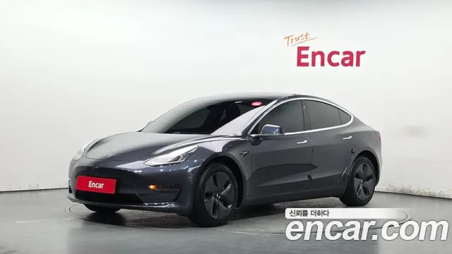 Tesla Model 3 — фото 1