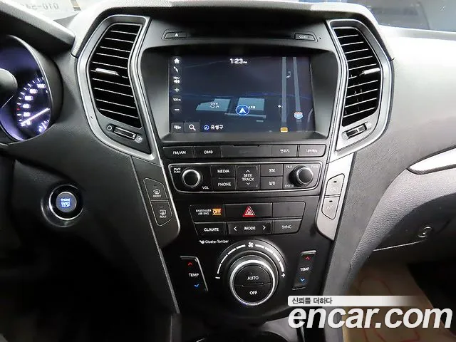 Hyundai Santa Fe — фото 10