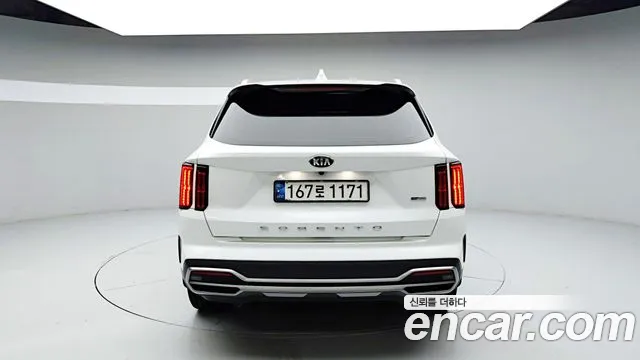 Kia Sorento — фото 5