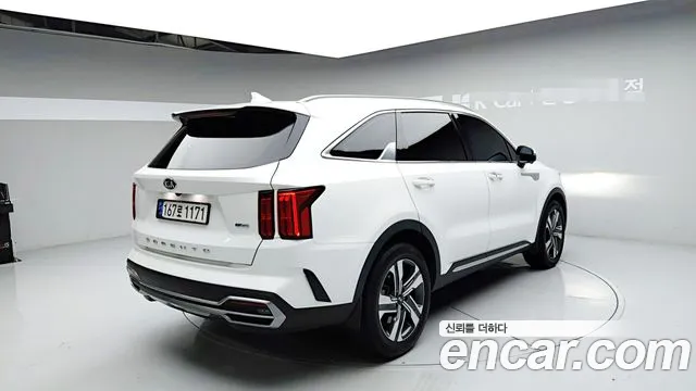 Kia Sorento — фото 6