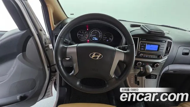 Hyundai Starex — фото 14