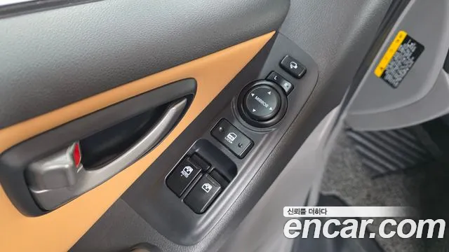 Hyundai Starex — фото 38