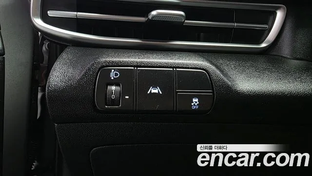 Hyundai Avante — фото 17