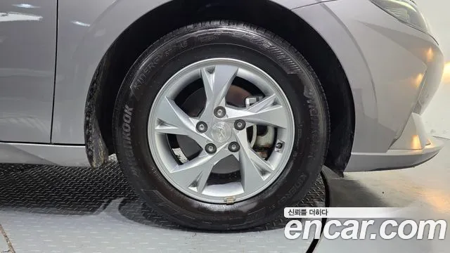 Hyundai Avante — фото 21