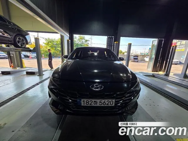 Hyundai Avante — фото 1