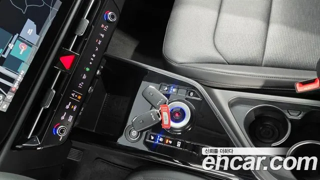 Kia Niro — фото 14
