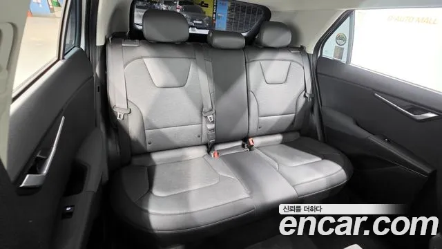 Kia Niro — фото 17