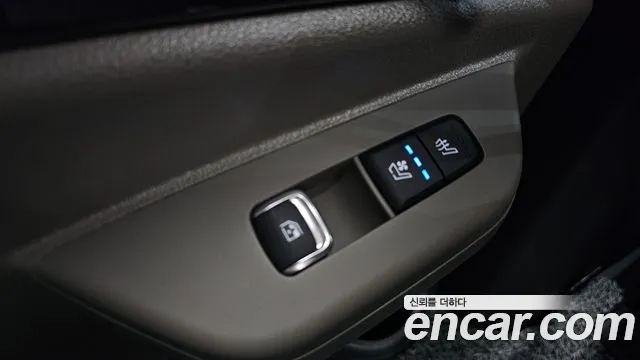 Kia Carnival — фото 16