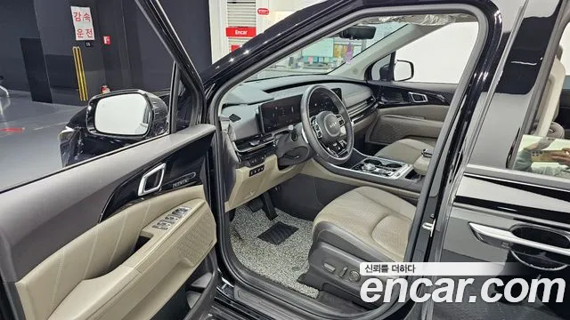 Kia Carnival — фото 10