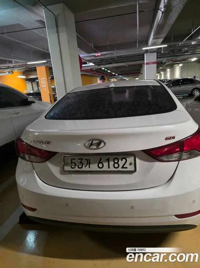 Hyundai Avante — фото 2