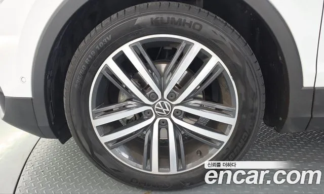 Volkswagen Tiguan — фото 5