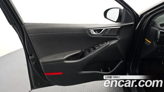 Hyundai Ioniq 5 — фото 24