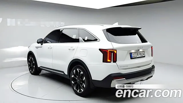 Kia Sorento — фото 4