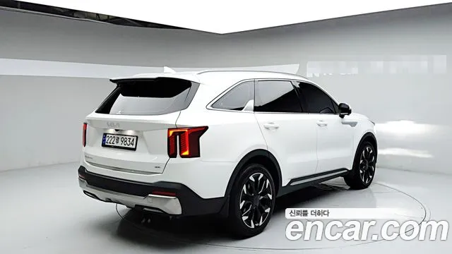 Kia Sorento — фото 6