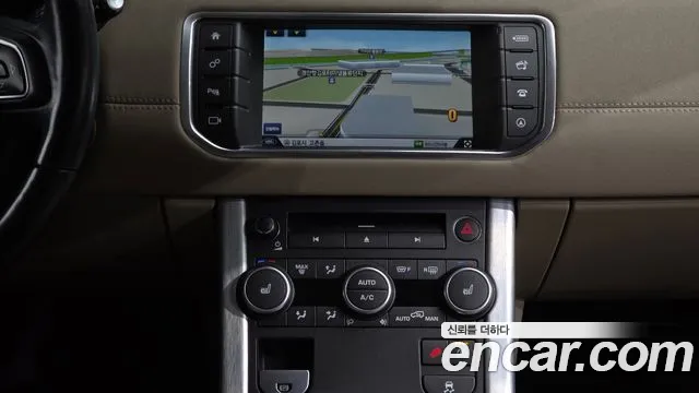 Land Rover Range Rover Evoque — фото 14