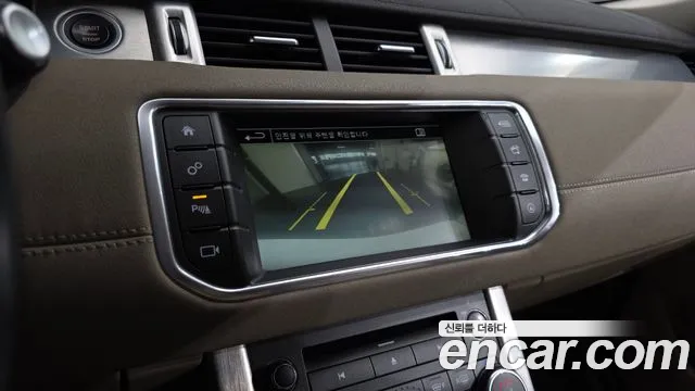 Land Rover Range Rover Evoque — фото 15