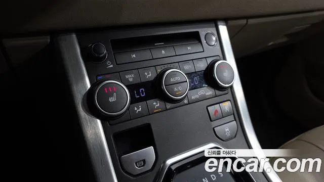 Land Rover Range Rover Evoque — фото 16