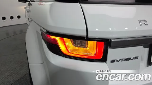 Land Rover Range Rover Evoque — фото 23