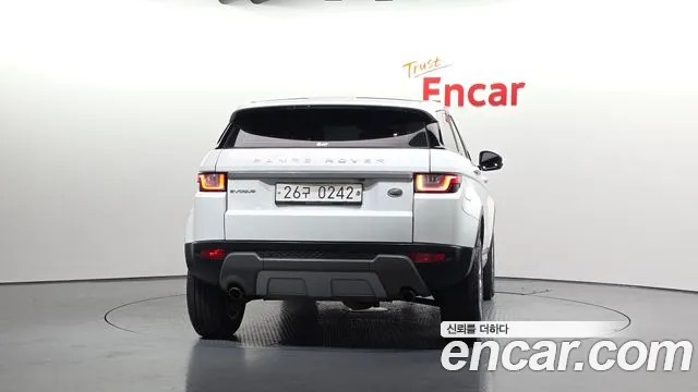 Land Rover Range Rover Evoque — фото 4