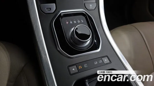 Land Rover Range Rover Evoque — фото 9