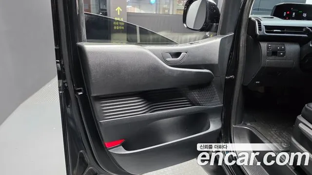 Hyundai Staria — фото 25