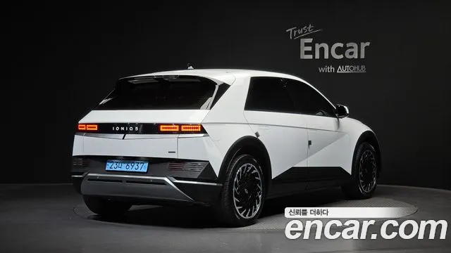 Hyundai Ioniq 5 — фото 1