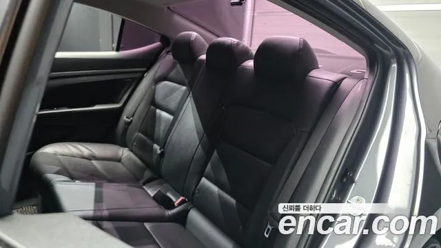 Hyundai Avante — фото 12