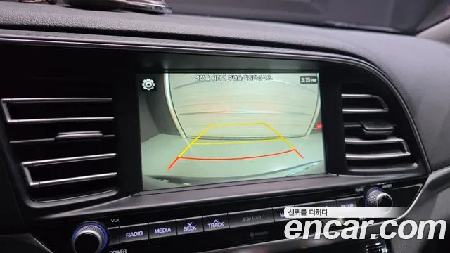 Hyundai Avante — фото 15