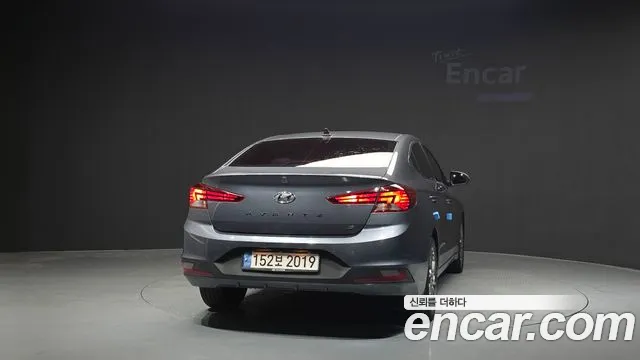 Hyundai Avante — фото 4