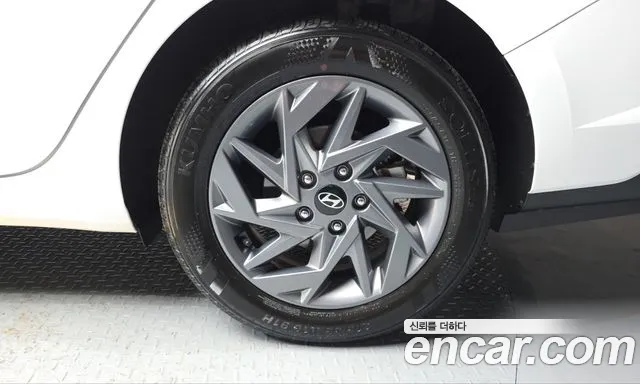 Hyundai Avante — фото 21