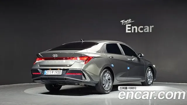 Hyundai Avante — фото 2