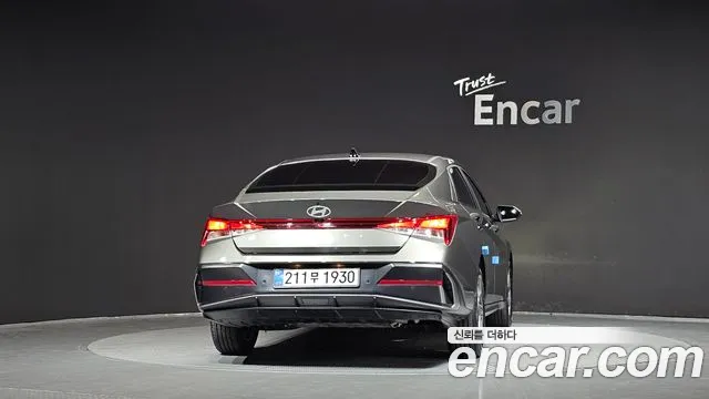 Hyundai Avante — фото 4