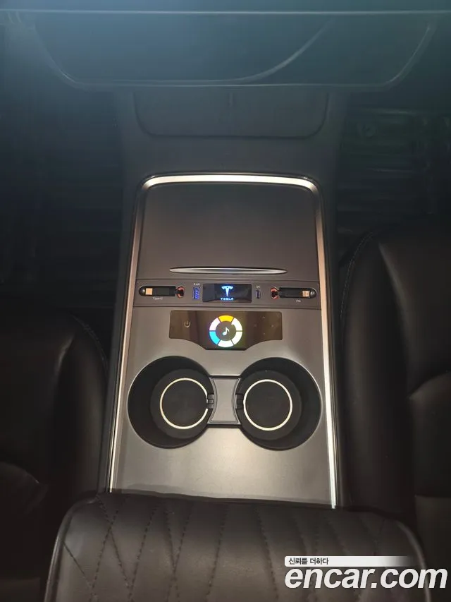 Tesla Model 3 — фото 1