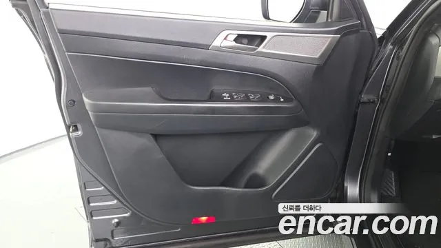 KG_Mobility_Ssangyong Rexton — фото 24