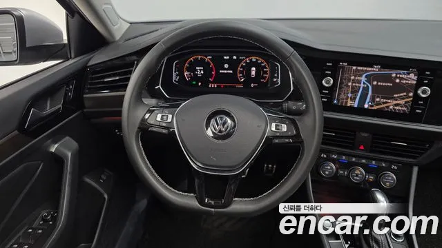 Volkswagen Jetta — фото 13