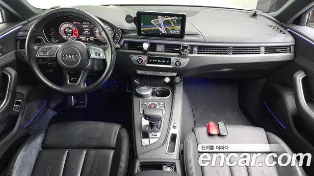 Audi A4 — фото 7