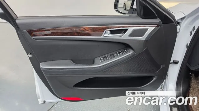 Hyundai Genesis — фото 24