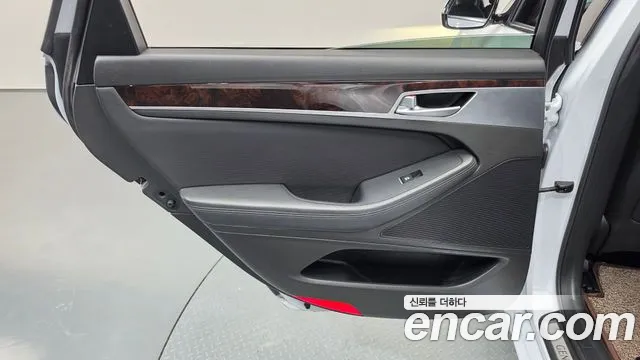 Hyundai Genesis — фото 25