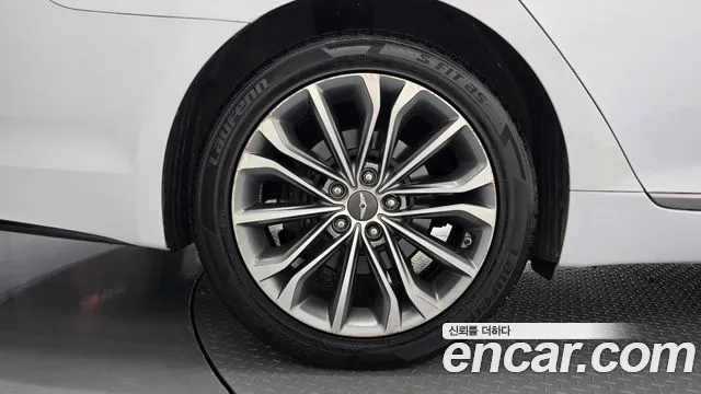 Hyundai Genesis — фото 5