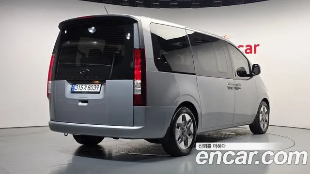 Hyundai Staria — фото 2
